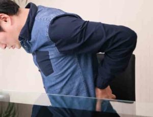 日常生活が腰痛への原因、腰痛を改善するためのカギを知ろう!