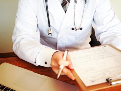 介護医療院とは　役割や定義、施設基準・費用、施設数の推移