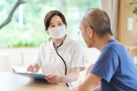 往診と訪問診療の違いとは？仕組み・制度・点数・費用まで徹底比較【2026年最新】